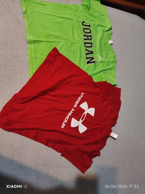 T shirts Roly πακέτο 2, σαν καινούργια, κόκκινα και πράσινα, μέγεθος 140 cm