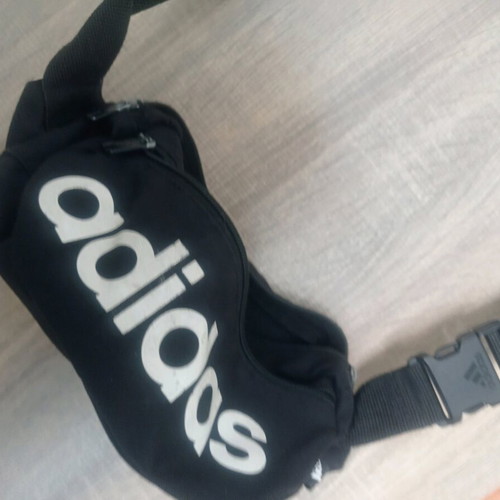 Adidas коланна чанта като нова, черно и бяло