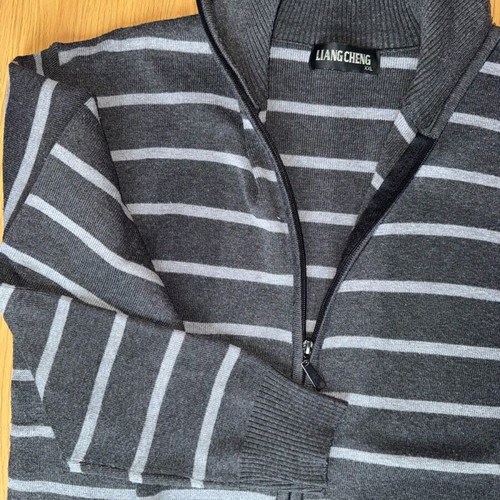 Liangcheng gray striped cardigan like new