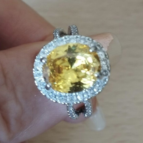 Elegance luxury stone ring, yellow and silver