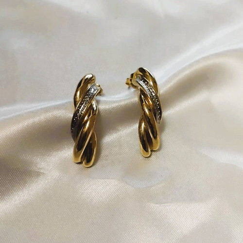 Earrings C-shaped with double twisted braid and sparkling zircon, new, gold-colored