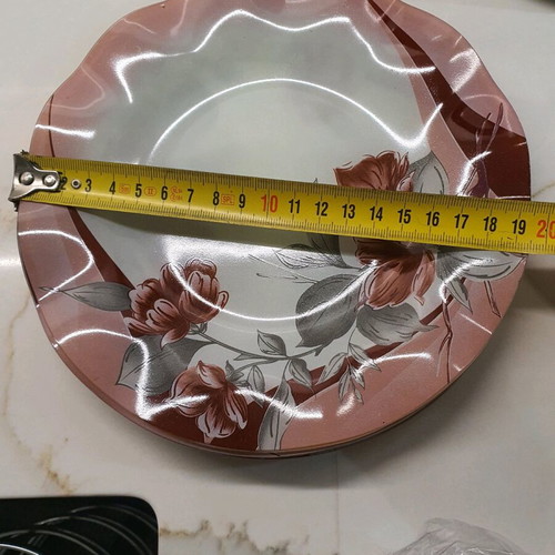 Set of 5 plates used