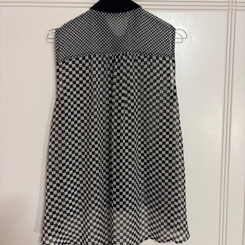 Silvian Heach asymmetrical checkered shirt like new, white and black