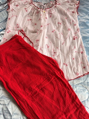 Pajamas new white and red, size L