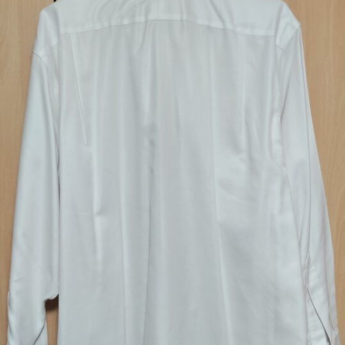 Charles Tyrwitt Non Iron Shirt size L like new, white
