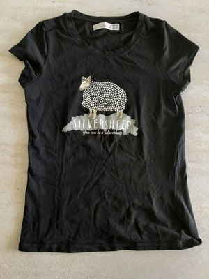 Zara t-shirt used, black with sheep design, size M