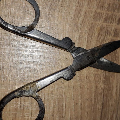 Medical scissors used