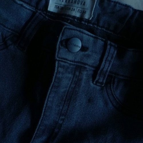 Grey jean XS slim fit like new with slight fraying