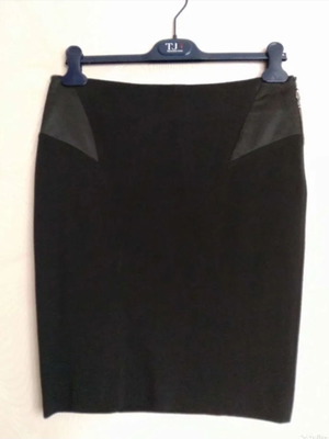 Trussardi skirt black, like new, size M