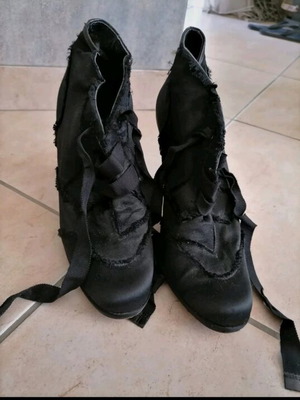 Pedro Garcia silk ankle boots like new, black, size 38