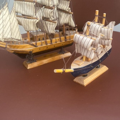 Handmade boats like new