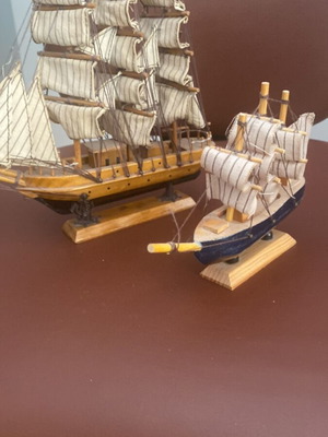 Handmade boats like new