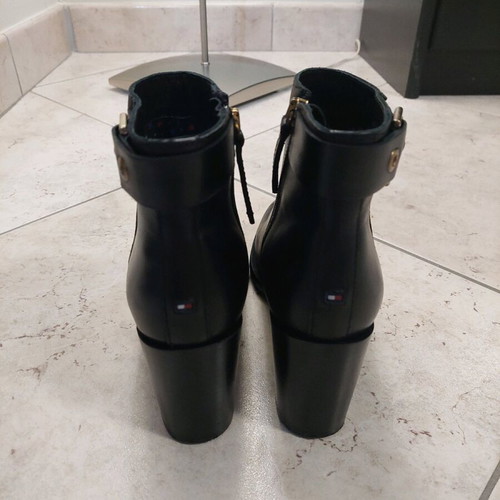 Tommy Hilfiger leather ankle boots new, black, size 39