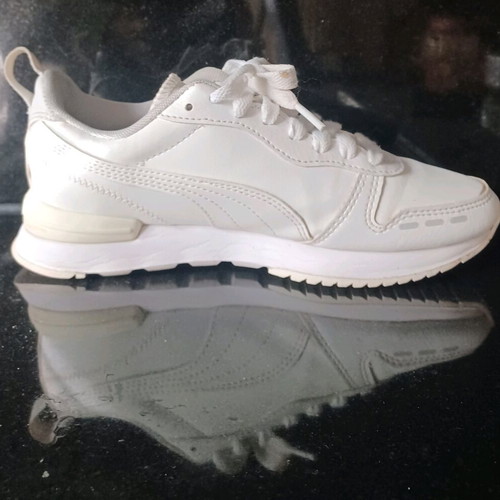 Puma sneakers size 36 like new, athletic