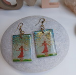 Handmade earrings with resin and aluminum base
