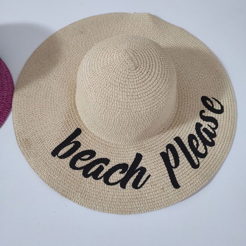 Karfil women's hats like new, pack of 2, beige and purple