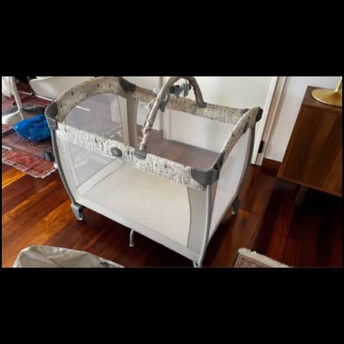 Graco Playpen like new with removable changing table and music