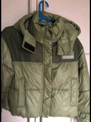 Μπουφάν Bershka small σαν καινούργιο