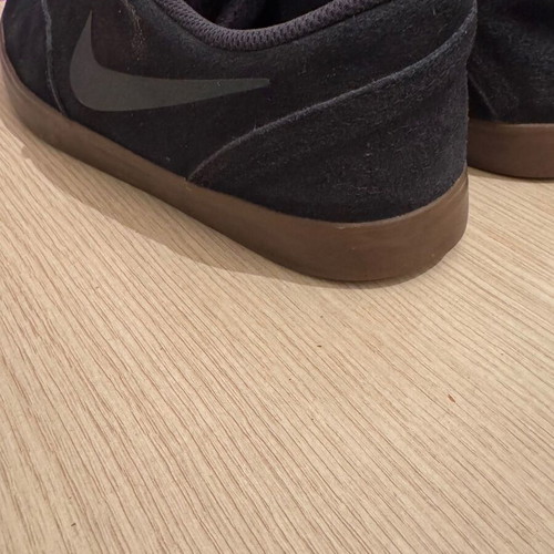 Nike SB Suede sneakers size 44.5 like new, black and beige