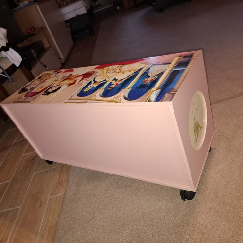 Toy chest like new, 80 cm with wheels
