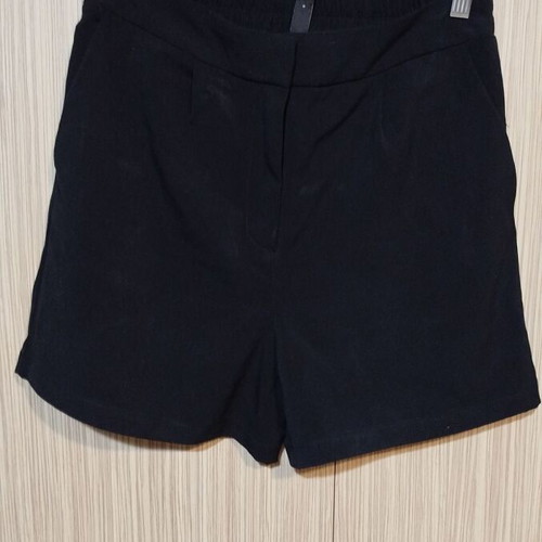 Yas shorts new size medium