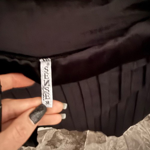 Velvet pleated skirt black like new, size 38/M