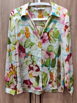 Zara floral shirt S with watercolor print
