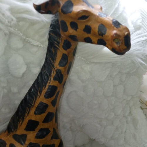 Vintage Handmade Giraffe with Leather Covering, Like New, Height 42cm