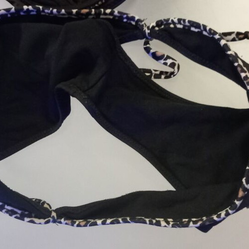 Bikini animal print medium size, like new, with underwire bra