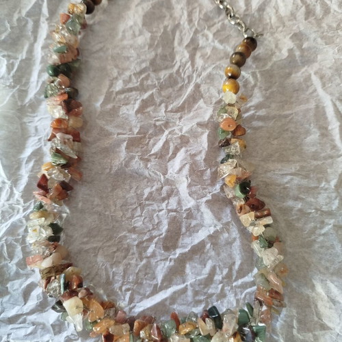 Necklace with semiprecious stones, multicolored