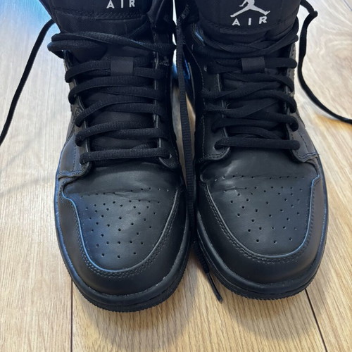 Nike Air Jordan 1 Mid sneakers used, Triple Black, size 40.5