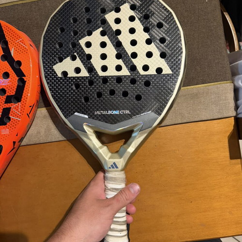 Metalbone Ctrl 16k Adidas padel racket and Babolat Juan Lebron Soft 3.0 set