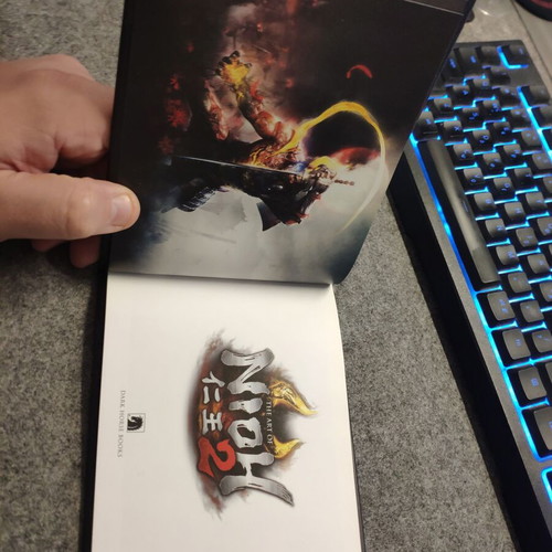 Nioh 2 Special Edition PS4 like new with Steelbook and Artbook