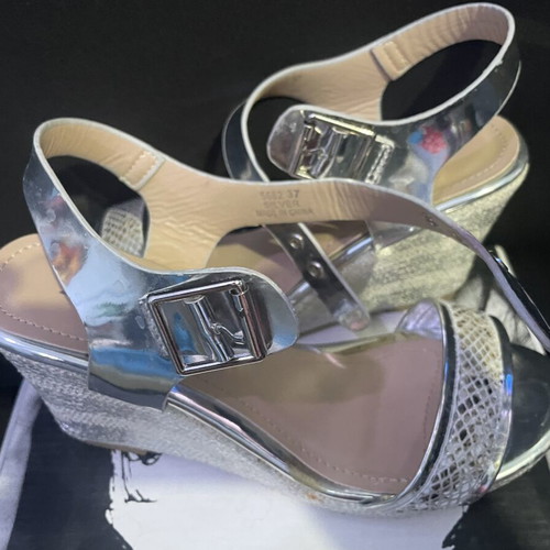 A.L.E. Silver Women's Pumps like new, size 37