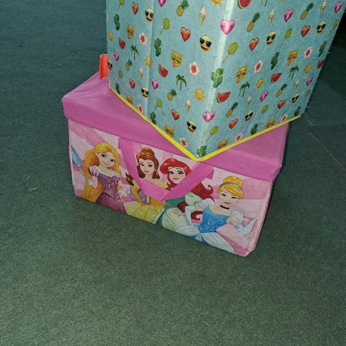 Children's boxes used, pack of 2 for girl and boy