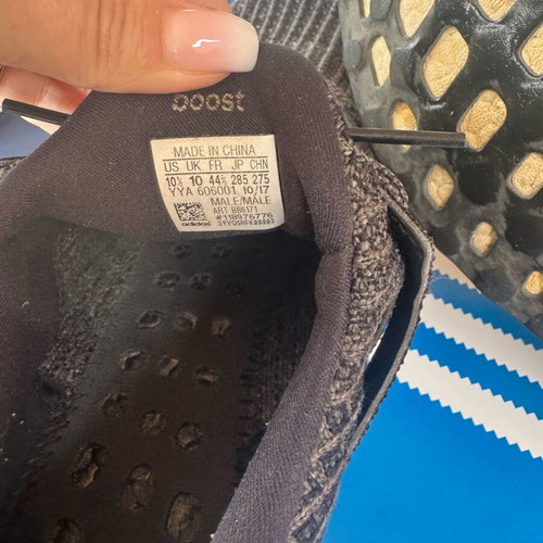 Adidas Ultra Boost used black athletic -  25,00 - Vendora.cy