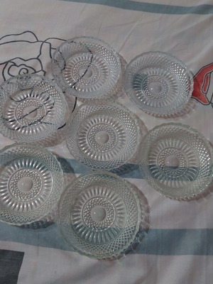 Vintage glass dessert plates set of 7 like new