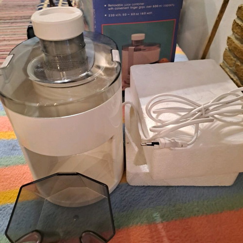 Sayota Japanese juice extractor new with complete packaging