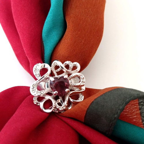 Galerie Tsangarakis ring used with purple heart Swarovski and silver alloy