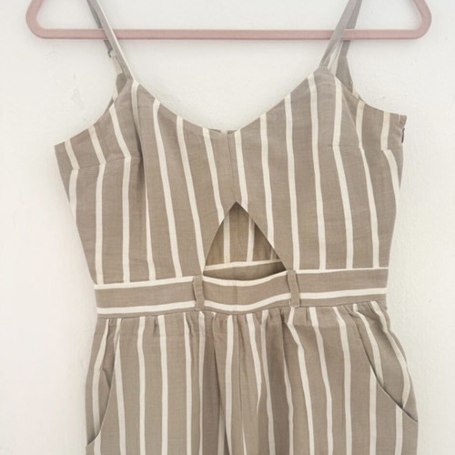 linen suit