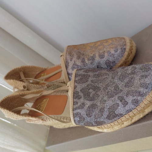 Kanna women's espadrilles with anima print size 41 used, gray