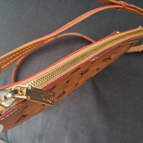 La Tour Eiffel crossbody bag like new, brown with gold details