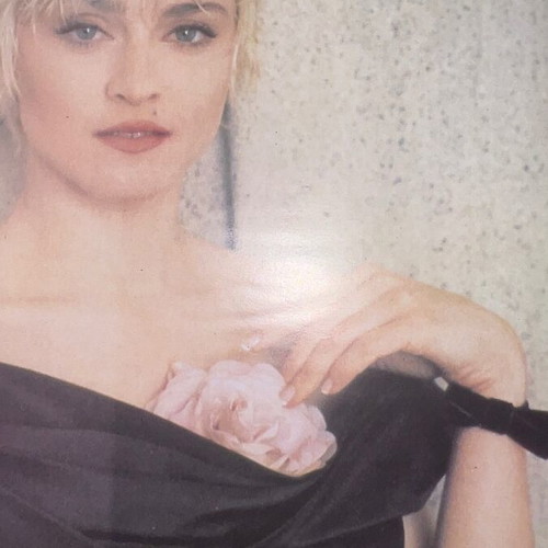 Madonna Hardcover book like new, 74 pages, Greek