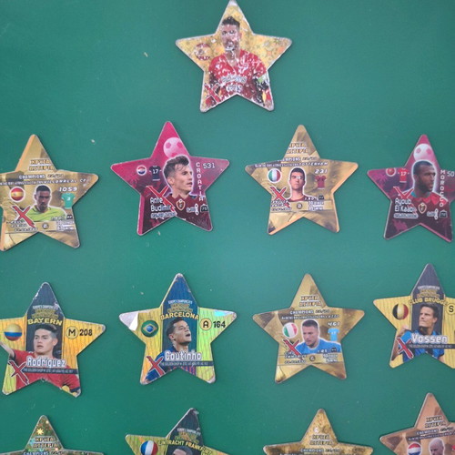 Star-shaped tags used, pack of 13 with football players