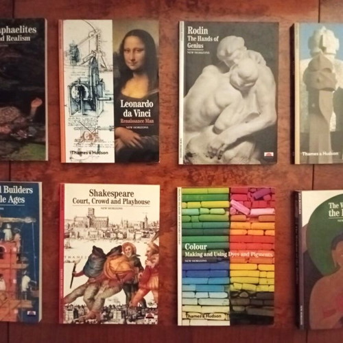 Συλλογή βιβλίων New Horizons Thames & Hudson σαν καινούργια, 63 τόμοι