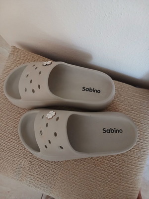 Sabino beige slippers size 37