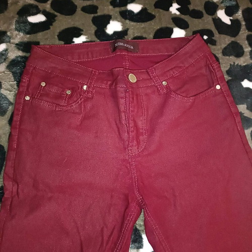 Skinny jean burgundy like new, elastic, high waist Miss Anna size S