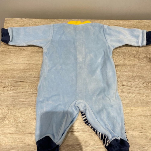0-3 months velour romper for baby boy with hat and bib