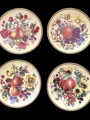 Σετ 4 πιάτα τοίχου πορσελάνης Βαυαρίας 19εκ. καινούργια με φρούτα και λουλούδια