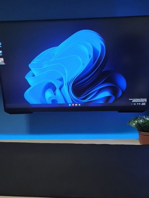 Samsung Odyssey G3 165Hz οθόνη μεταχειρισμένη με μικρή γρατζουνιά